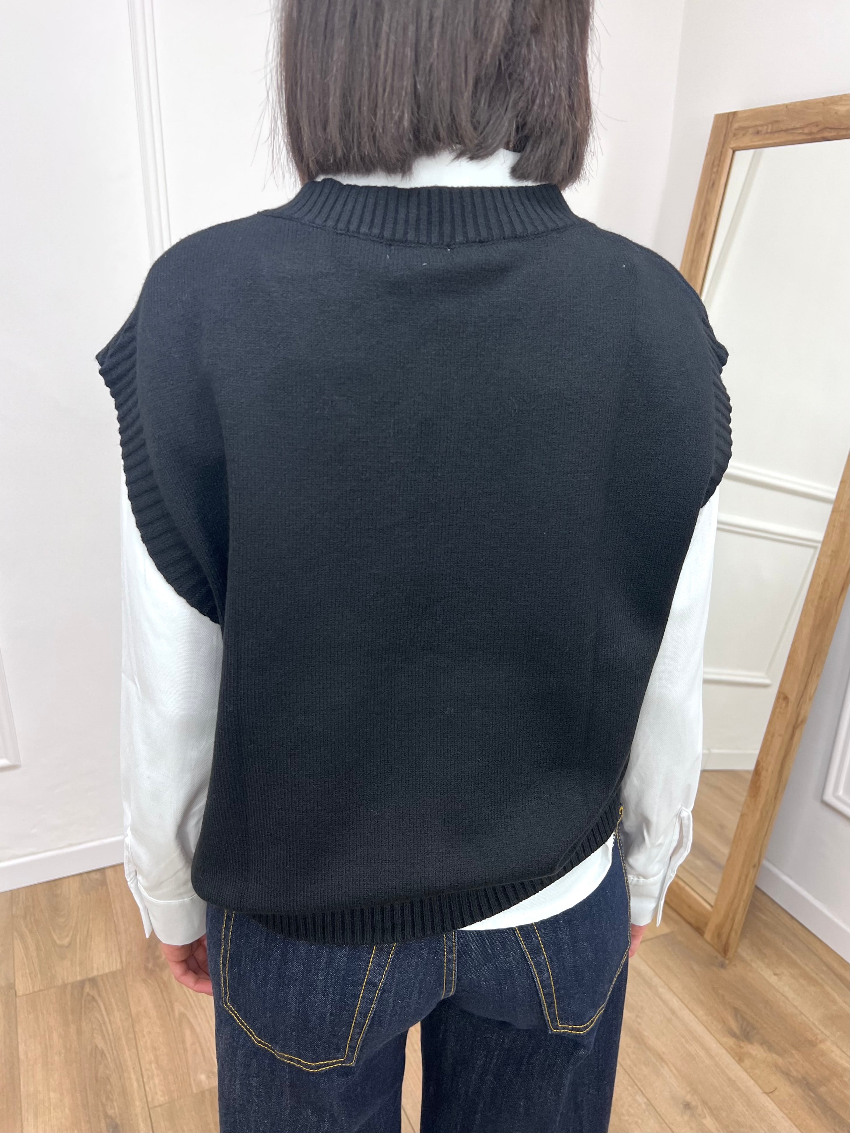 GILET IN MAGLIA SCOLLO V NERO SUSY MIX