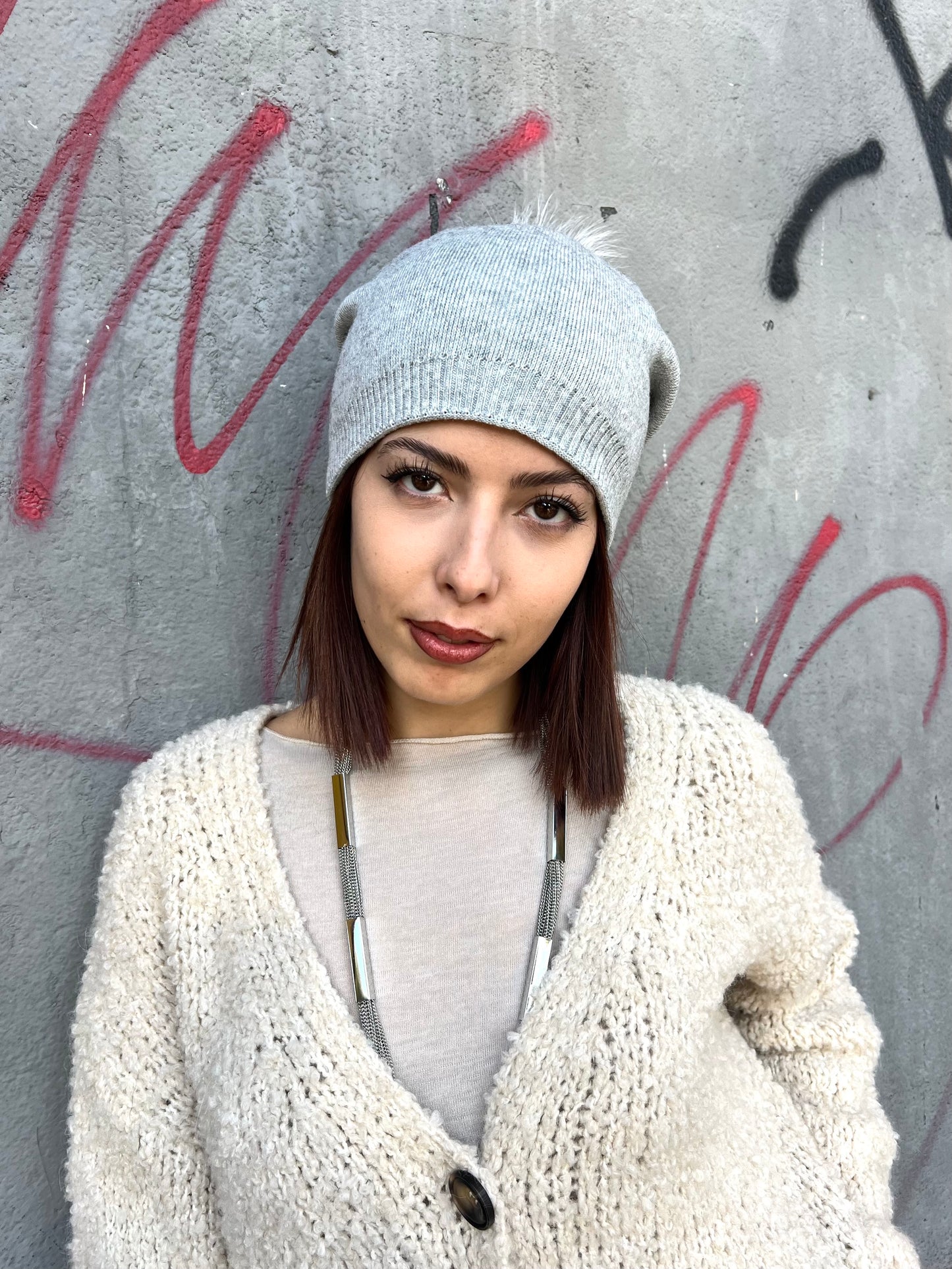 CAPPELLO SCESO CON PON PON LAPIN REMOVIBILE MÉLANGE