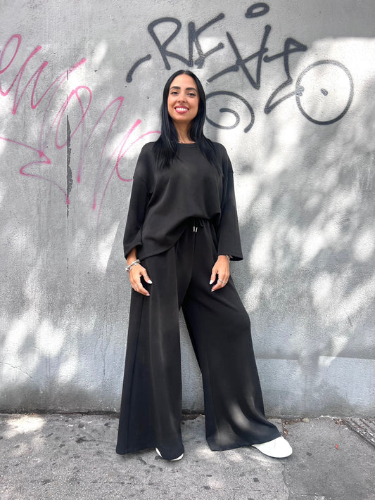 SUSY MIX COMPLETO FELPA& PANTALONE MARIKA NERO