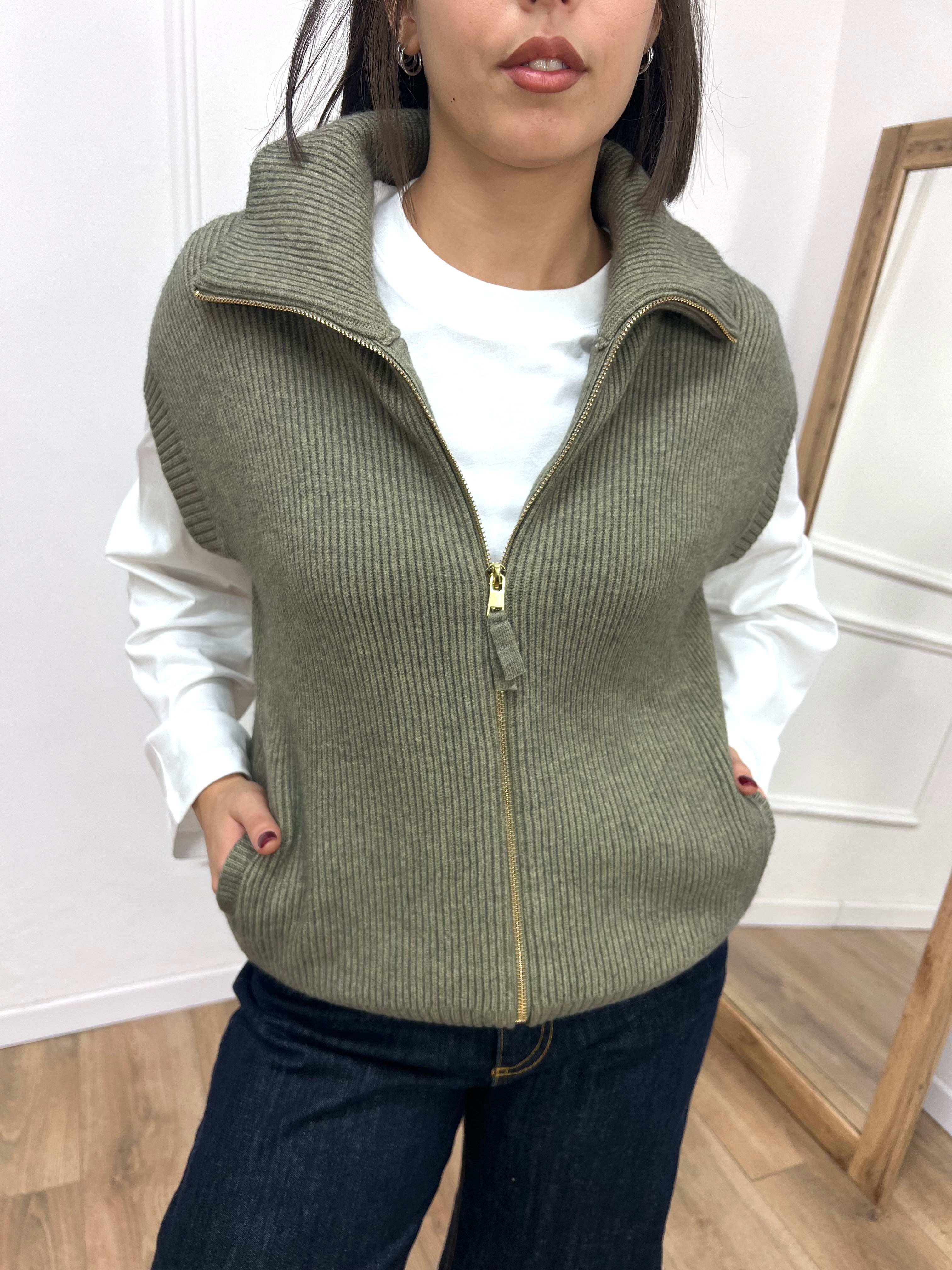 GILET IN MAGLIA A COSTE CON CERNIERA VERDE SUSY MIX
