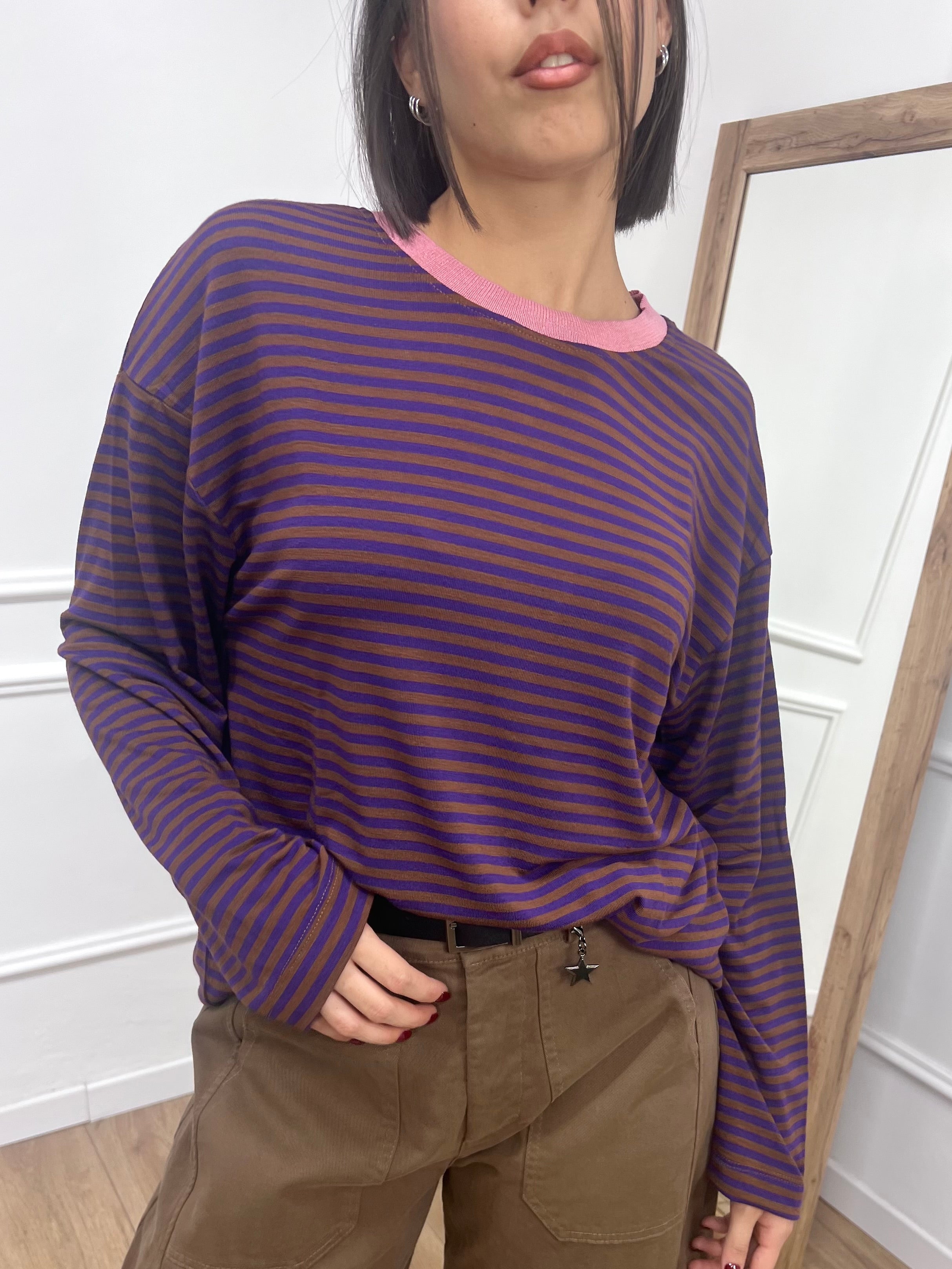 MAGLIA SCATOLA RIGHE COLLO CONTRASTO VIOLA SUSY MIX
