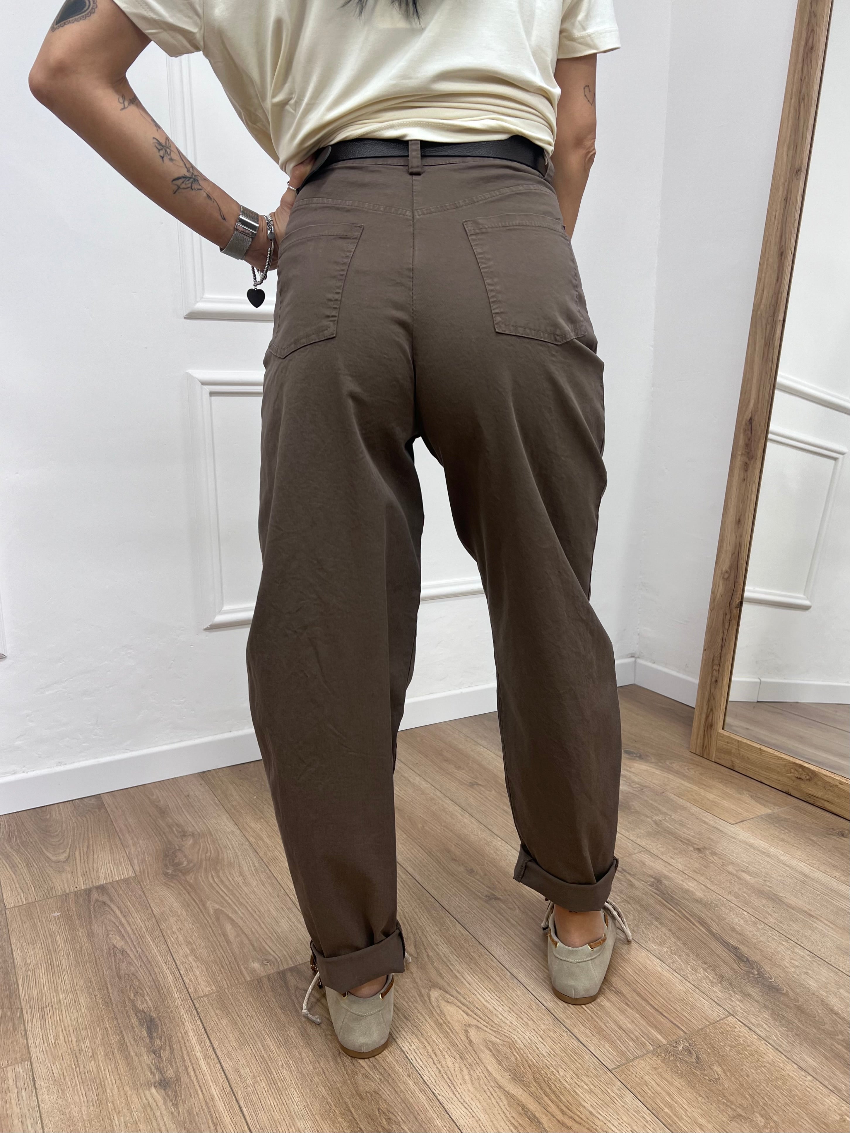 PANTALONE VITA ALTA OVETTO” CUORE” MORO