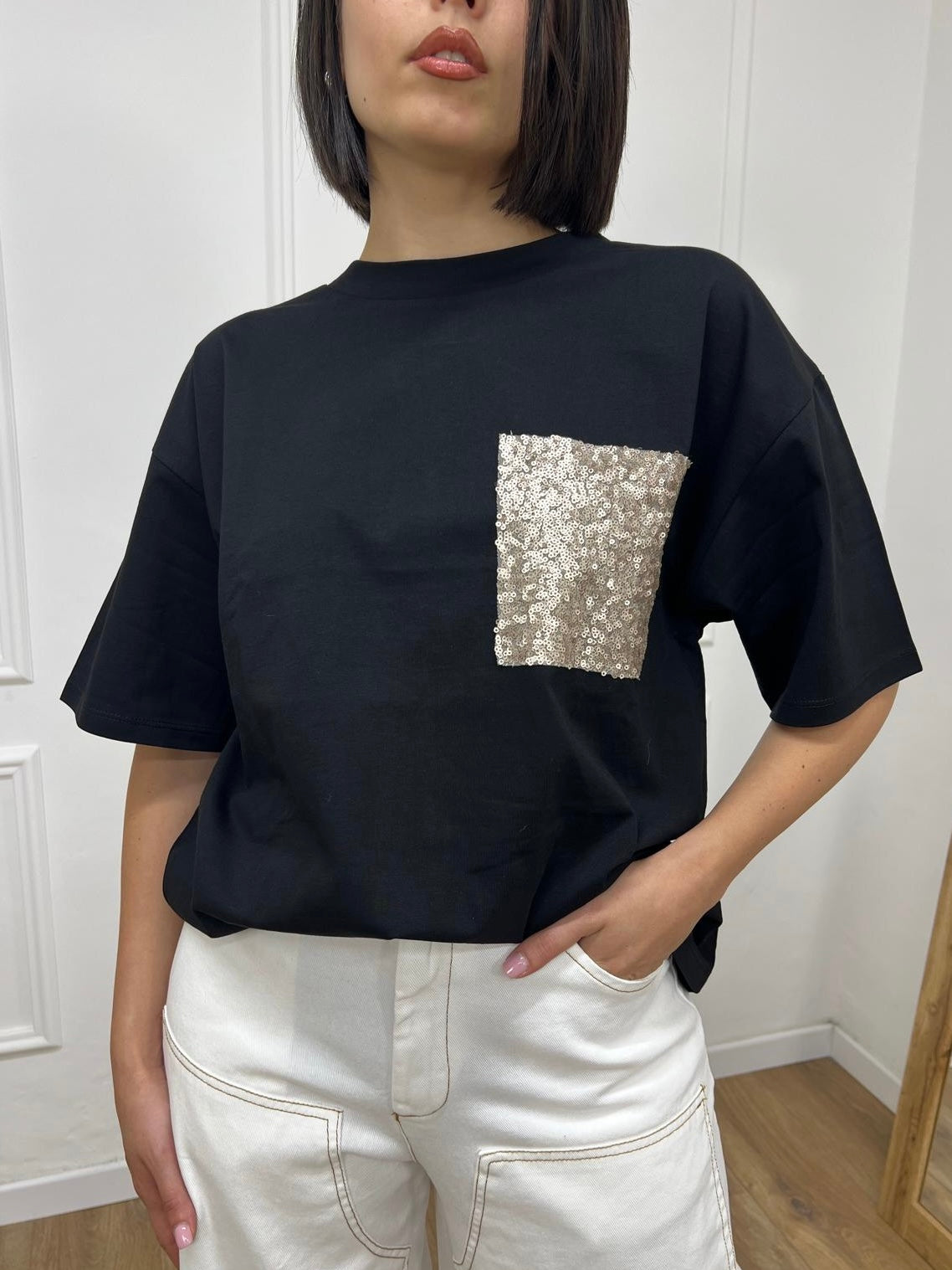 T-SHIRT M/C OVER TASCA MICRO PAILLETTES NERO SUSY MIX