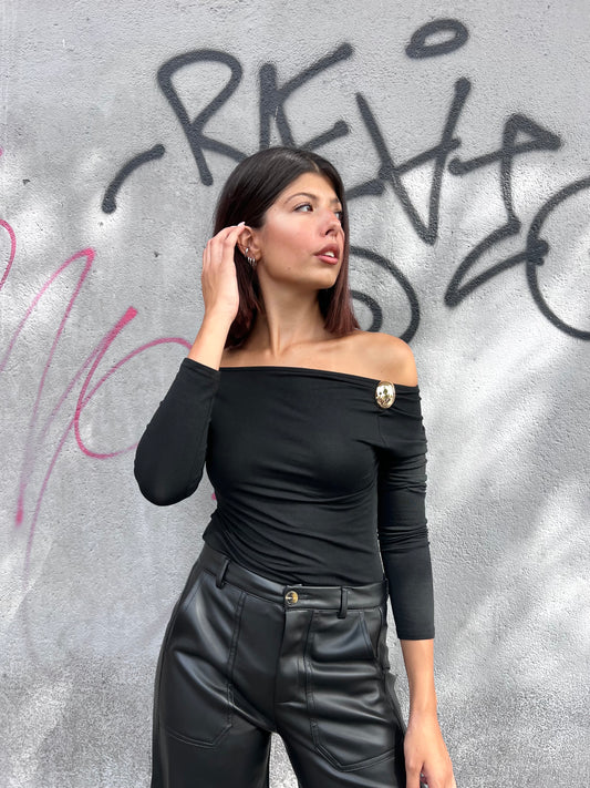 SUSY MIX MAGLIA BARCA CON APPLICAZIONE SORAYA NERO