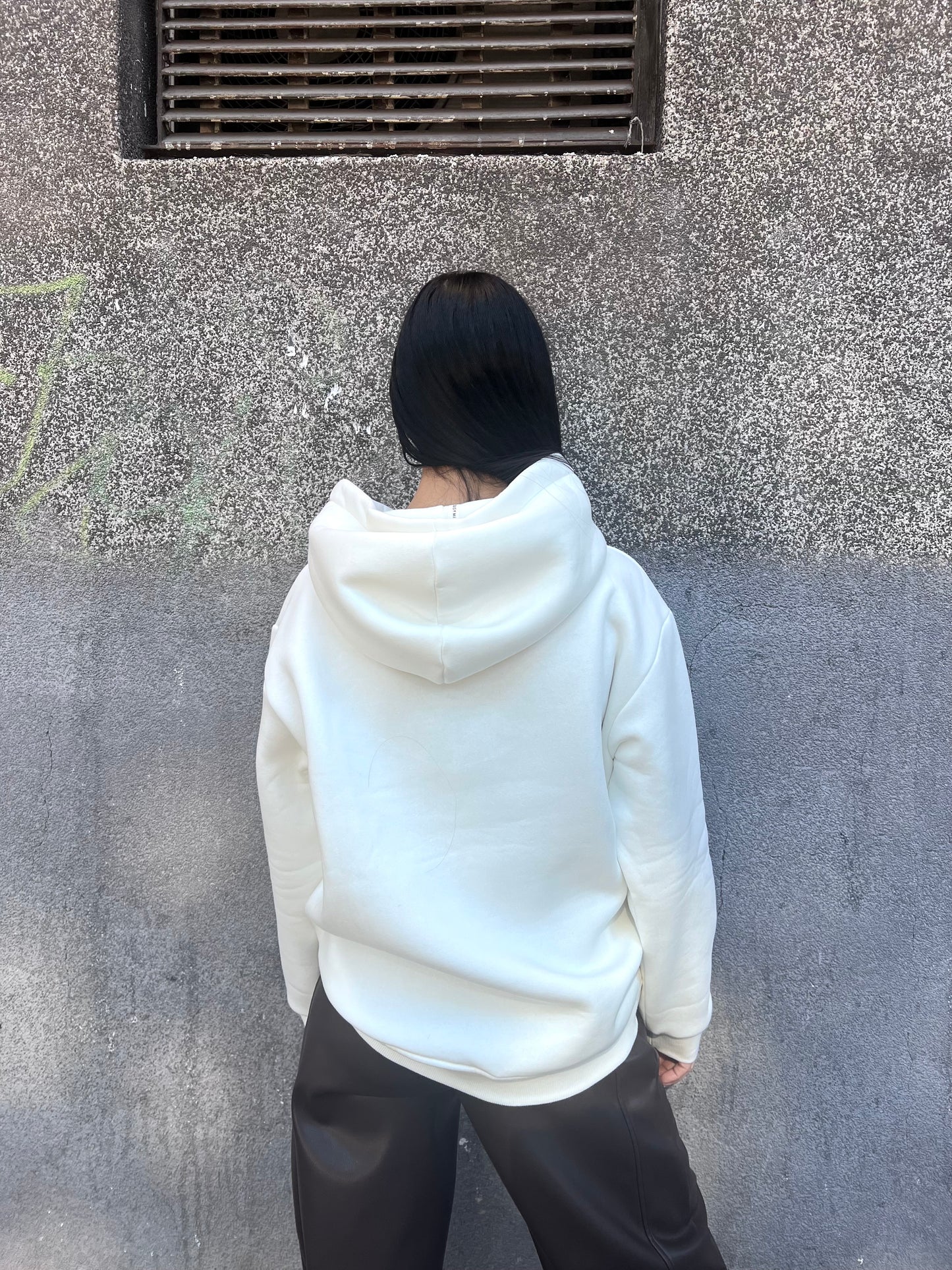 SUSY MIX FELPA OVER CAPPUCCIO STAMPA “LIMITED” LATTE